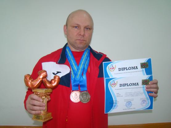 Железнодорожник Алексей Батищев занял II место на ХVII чемпионате Азии по армрестлингу